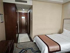 -兴芮温泉度假区