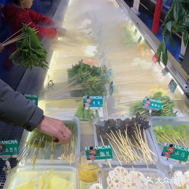 特别推荐大宝剑牛肉，蒜香牛肉粒，黑胡椒牛肉粒