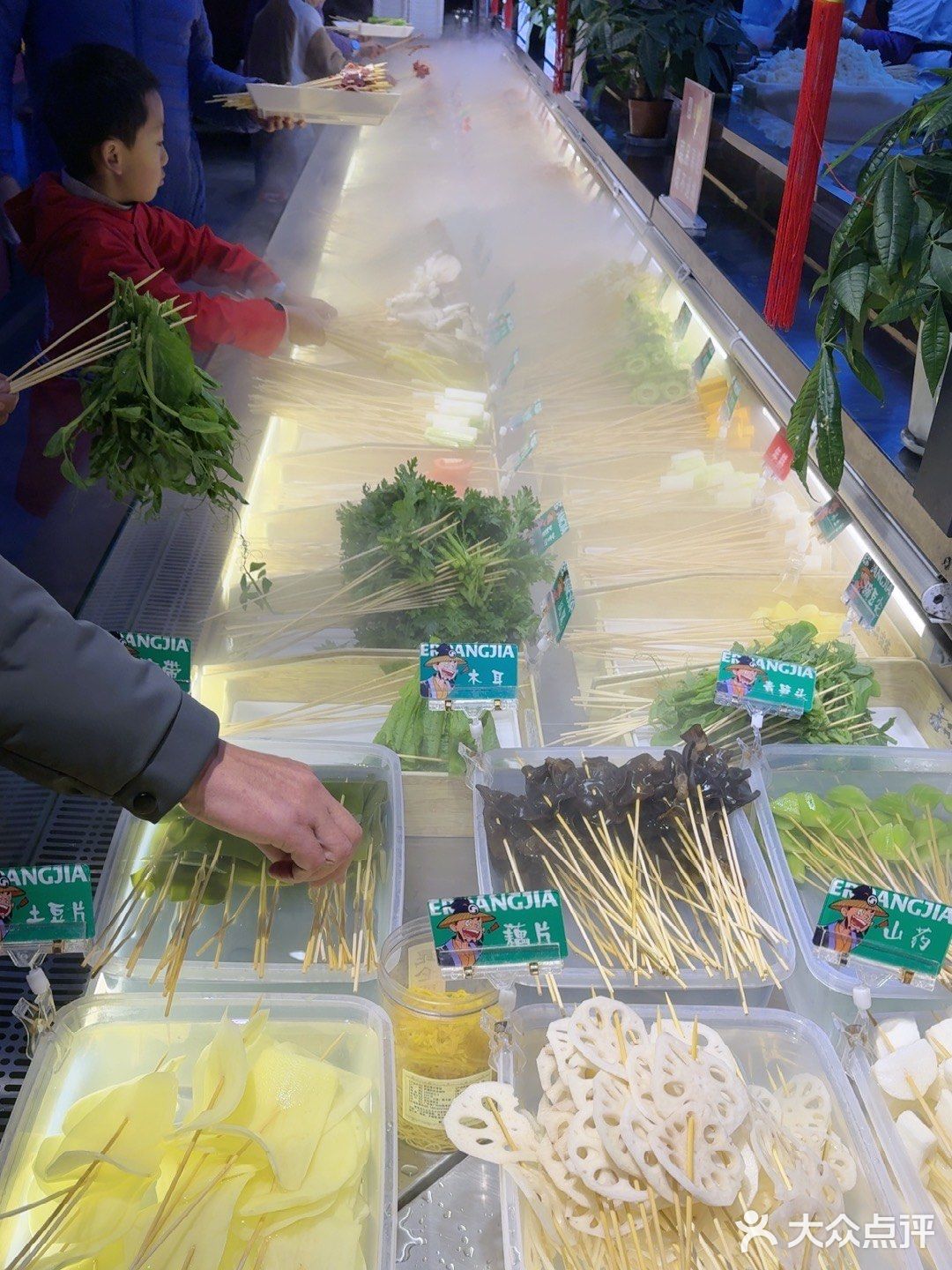 特别推荐大宝剑牛肉，蒜香牛肉粒，黑胡椒牛肉粒