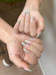 -花岐款式专研健康美甲沙龙