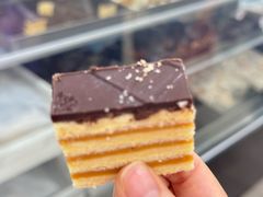 -上海哈尔滨食品厂(淮海中路店)