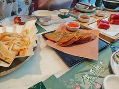 -悦得闲广式点心茶楼(蓝鲸世界店)