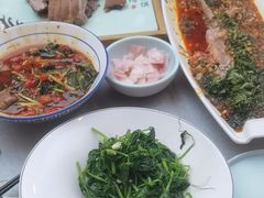 -有红鸡毛店·川菜(建设路店)