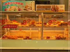 面包甜点陈列柜-味多美(金沙江路店)