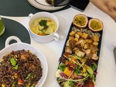 百香果鸡肉沙拉-露露家咖啡店