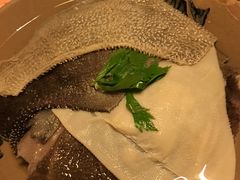 -茅草房·河畔园林火锅