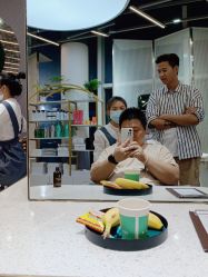 -PE SALON 