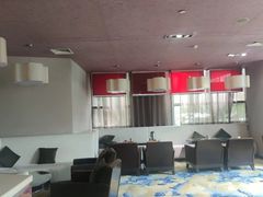 -西安绿地假日酒店