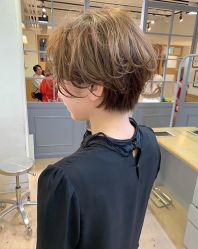 -一東造型烫发染发