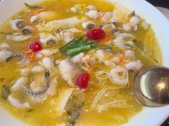 -山城外·非遗酸菜鱼(盛龙广场店)