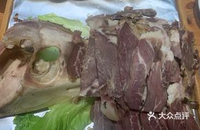 Salted Pork Head Meat in Flatbread