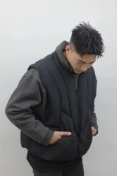 -一家只做男发烫染的店