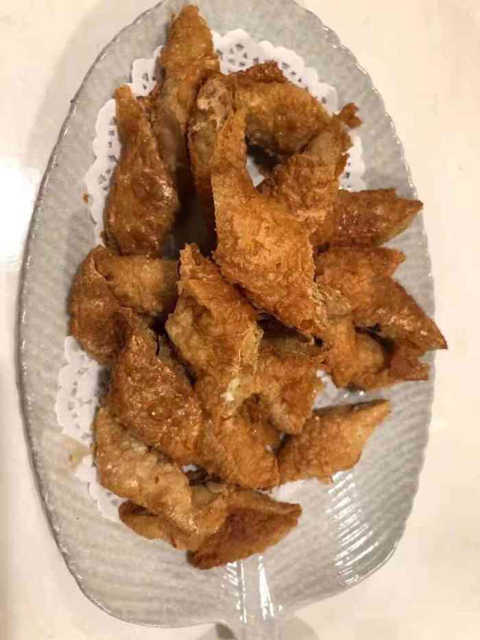 棠棣竞秀-"中午两点半找不到饭店 外面看到这家店还挺.