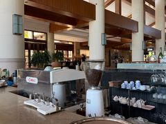 -亚龙湾喜来登·美景台大堂吧