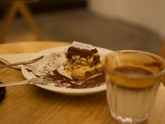 -You’ll see coffee 咖啡