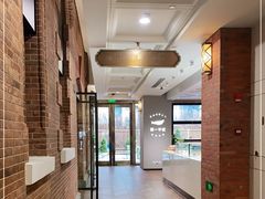 -潮一不贰·法式甜品·生日蛋糕·西式简餐(外滩店)