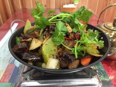 -乡土特色.冷锅鱼.牦牛肉汤锅