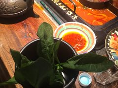 -老牌坊云南鱼豆花火锅(哈西万达店)