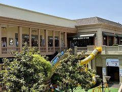 -王府井奥莱临潼小镇(临潼店)