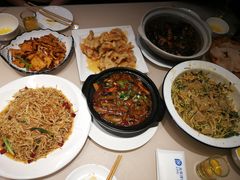 -老码头黑皮肘子锅包肉(赣水路店)