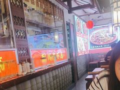 -川流不息·地道川菜·小龙虾(新松江路店)