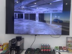 -北亚国超特斯拉授权钣喷中心