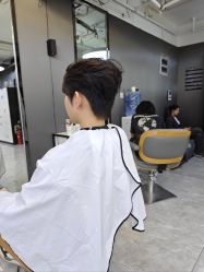 -藤野造型烫发染发