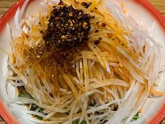 酸辣萝卜丝-兔槽江湖菜·重庆璧山兔(水围店)