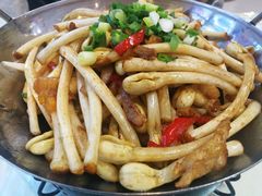 干锅花生芽-左邻右舍徽菜馆