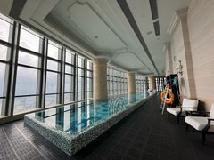 -珠海瑞吉酒店游泳池