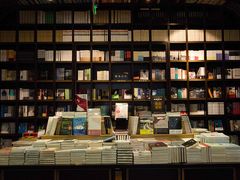 -钟书阁(松江泰晤士小镇店)