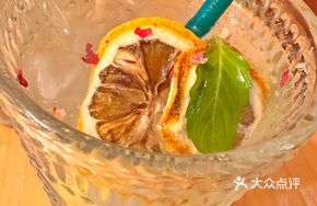 Peach Sparkling Water