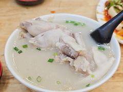 -雷祖芳老妈蹄花店