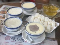 -周大娘牛乳(旧寨古村总店)
