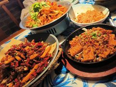 -川流不息·地道川菜·小龙虾(新松江路店)