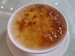 水牛奶炖桃胶-新灿记大酒楼