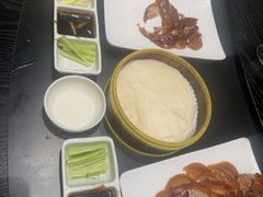 -艳阳天民俗村(公园路店)