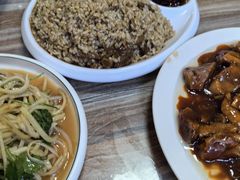 牛肉炒饭-老七饭馆(光荣道总店)