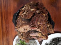 -宝瑞门钉肉饼店