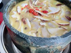 石锅松茸鸡-南渝食府.石锅鸡(尚城花园店)