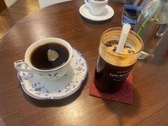 -Café Monson