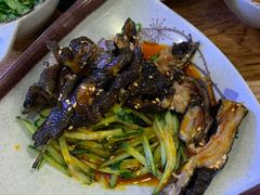 -毛辣果·贵州红酸汤牛肉火锅(西单店)