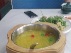 -三江源美食城
