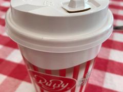 英式奶茶-红宝石·鲜奶小方·海派西点房(南丹店)