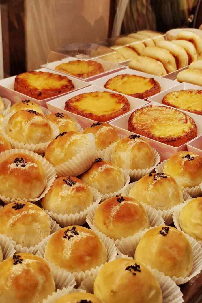 御品轩(大洋百货店)-"好吃,买了烤面包干,核桃酥,牛角面包,小.