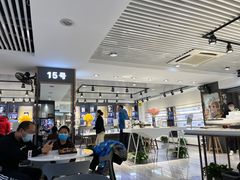 -宏宇眼镜蔡司依视路折扣店(兆佳眼镜城店)