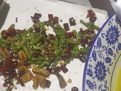 -东口码头·烧鸽子·鱼头泡饼·地方菜(金鹰悦城店)