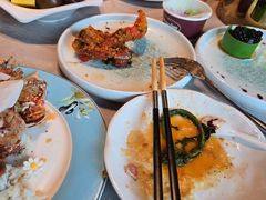 -雍容荟帝王蟹活龙虾展台自助(IFS黑金店)