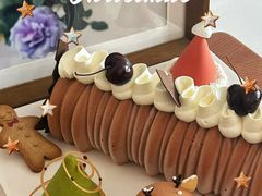 -VERIE BAKEHOUSE