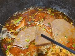 -茸梅路右拐龙虾-农家菜(松江店)